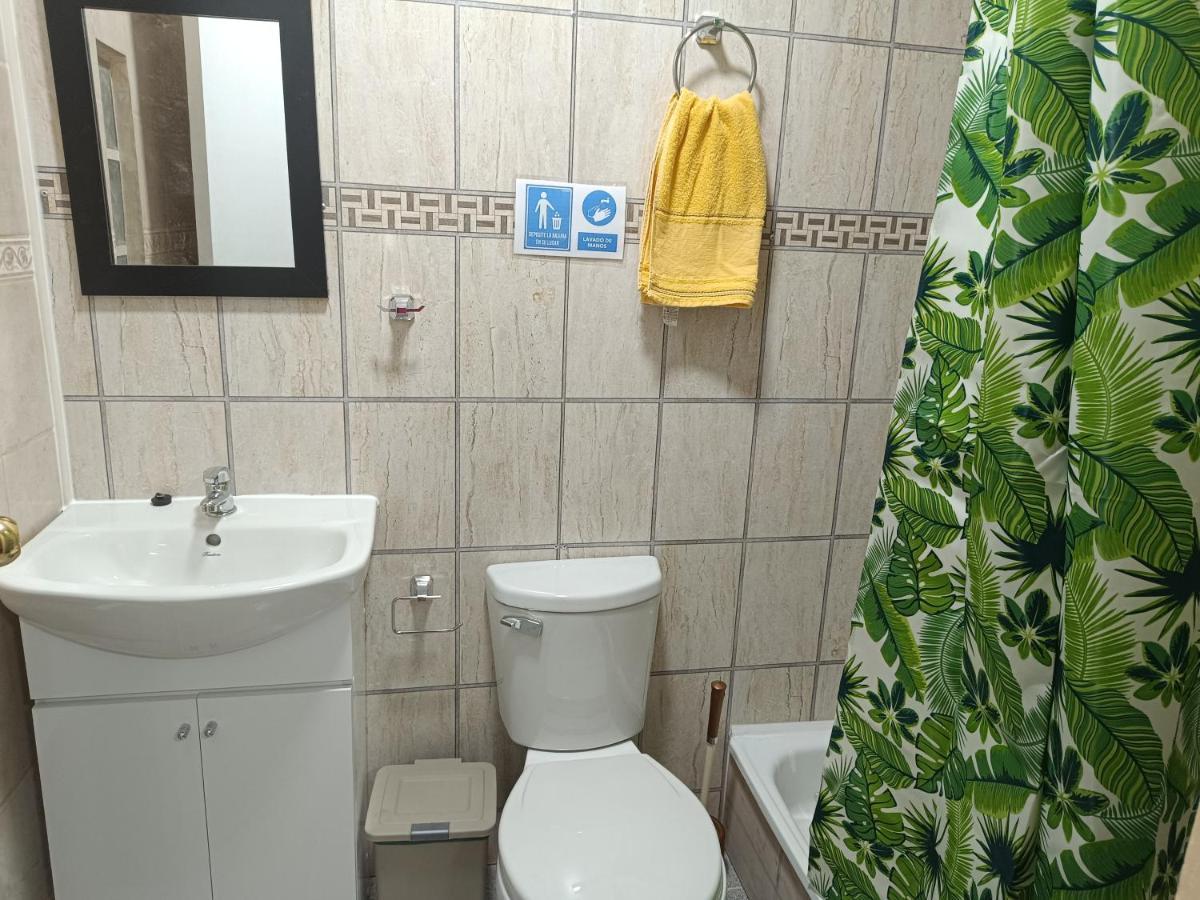 Hostal Ollague, Habitaciones Con Bano Privado Calama Chambre photo